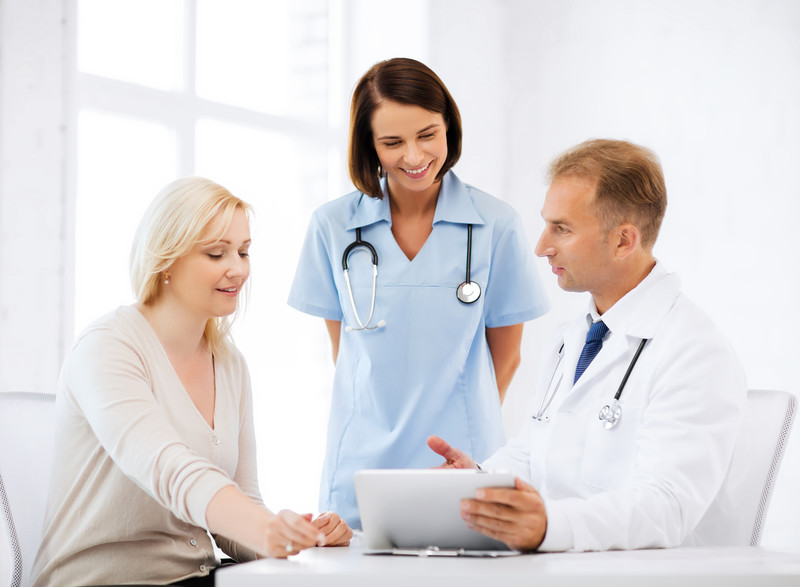 Short, Informative Consult Notes can Improve Medical Record Quality and Patient Care